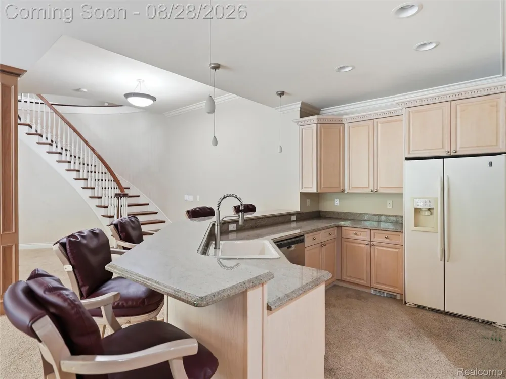 6933 Kirkbridge Hill West Bloomfield Charter Township, MI 48322