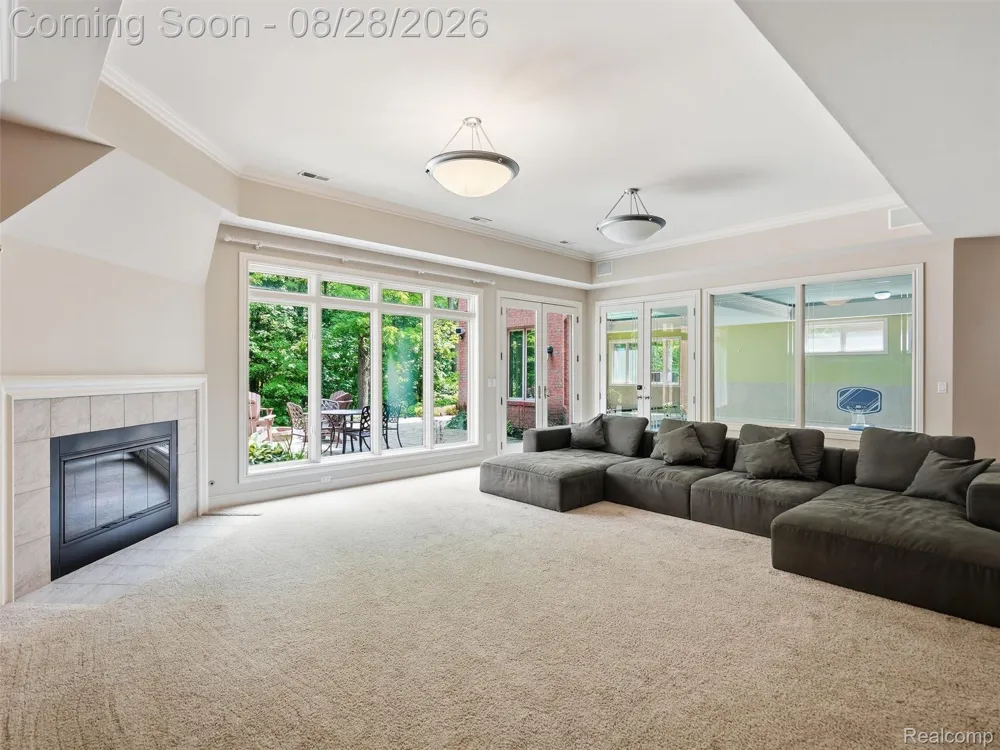 6933 Kirkbridge Hill West Bloomfield Charter Township, MI 48322