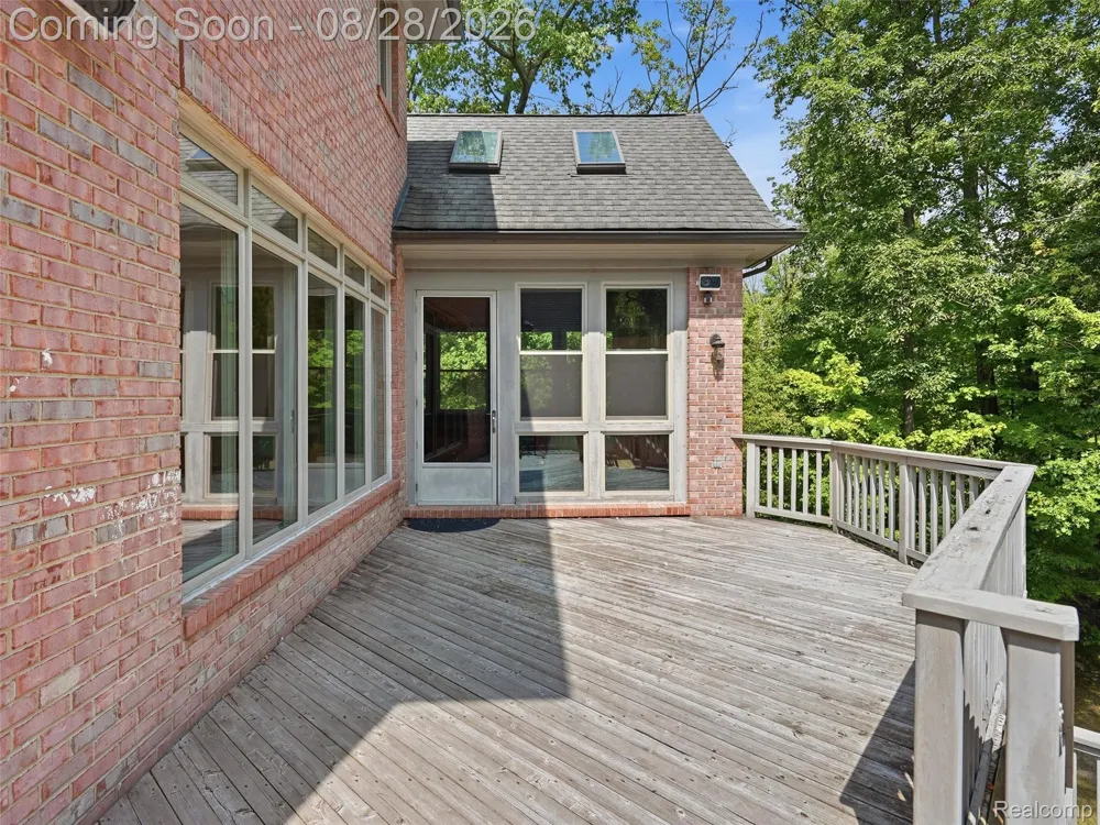 6933 Kirkbridge Hill West Bloomfield Charter Township, MI 48322
