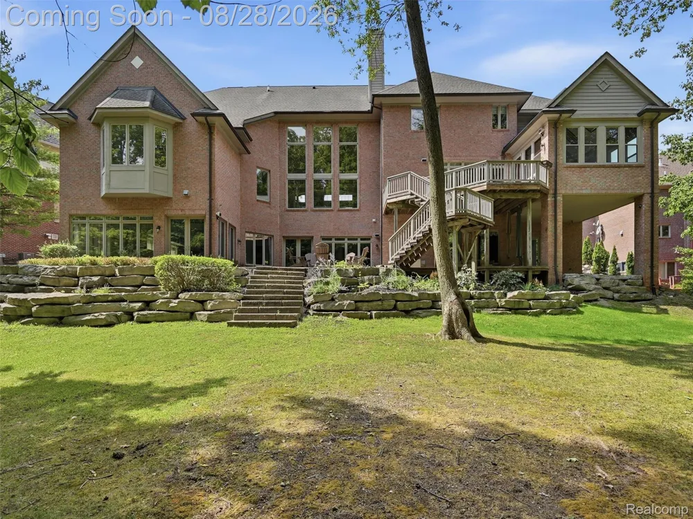 6933 Kirkbridge Hill West Bloomfield Charter Township, MI 48322