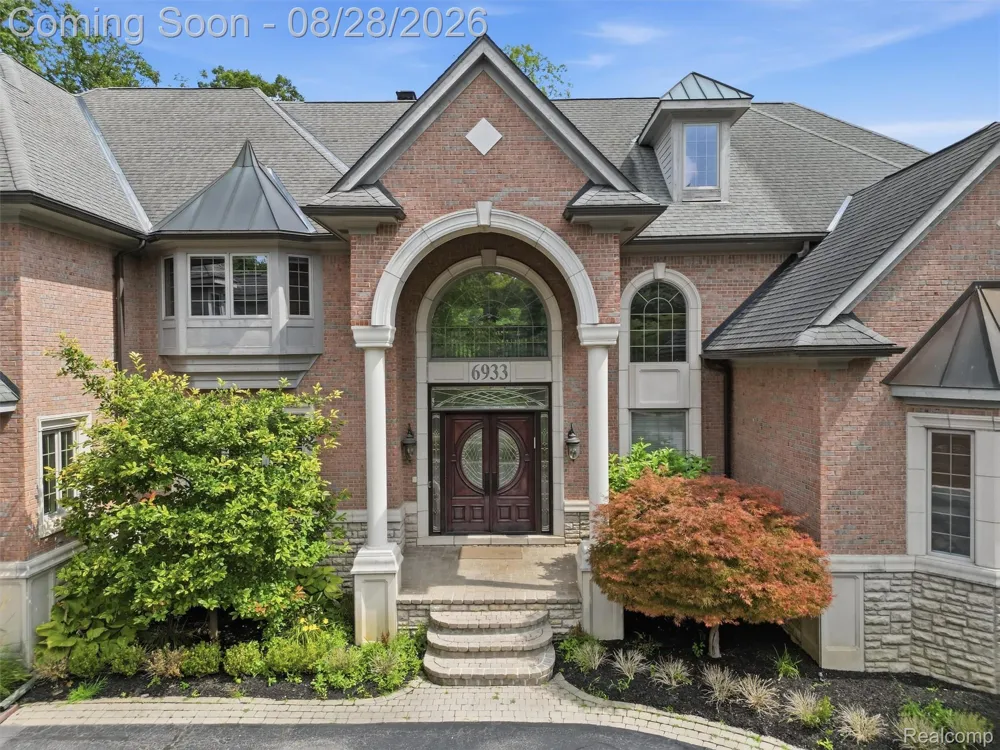 6933 Kirkbridge Hill West Bloomfield Charter Township, MI 48322
