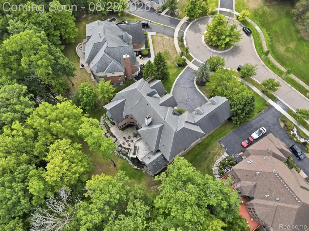6933 Kirkbridge Hill West Bloomfield Charter Township, MI 48322