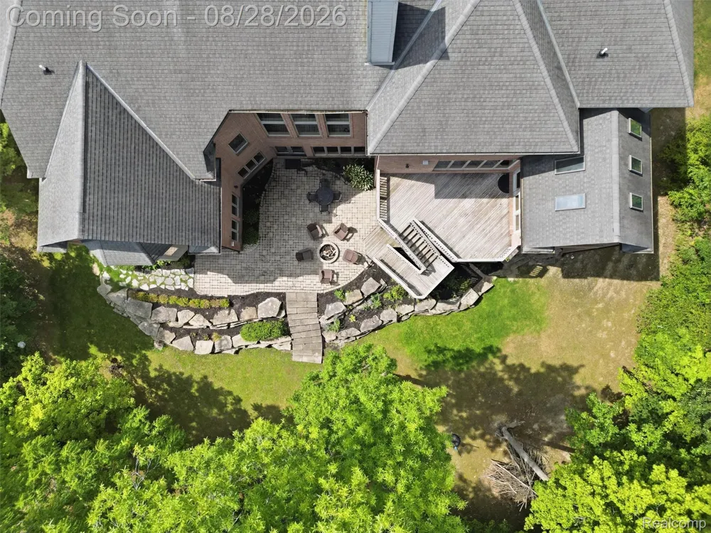 6933 Kirkbridge Hill West Bloomfield Charter Township, MI 48322