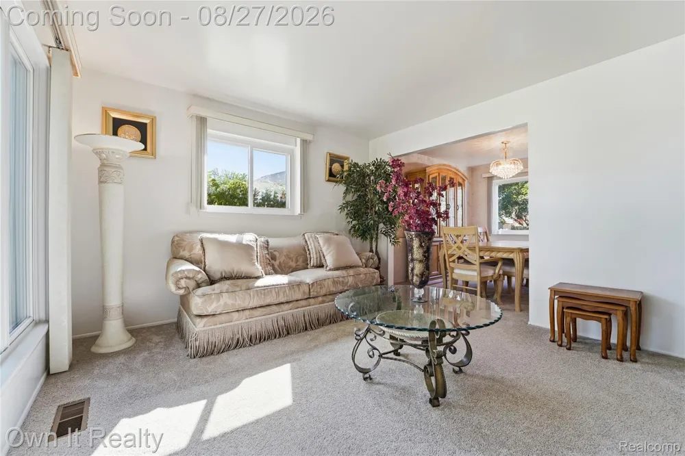 27025 Havelock Drive Dearborn Heights City, MI 48127