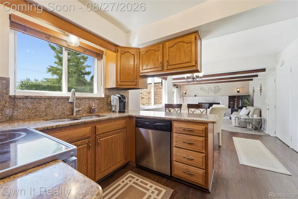 27025 Havelock Drive Dearborn Heights City, MI 48127