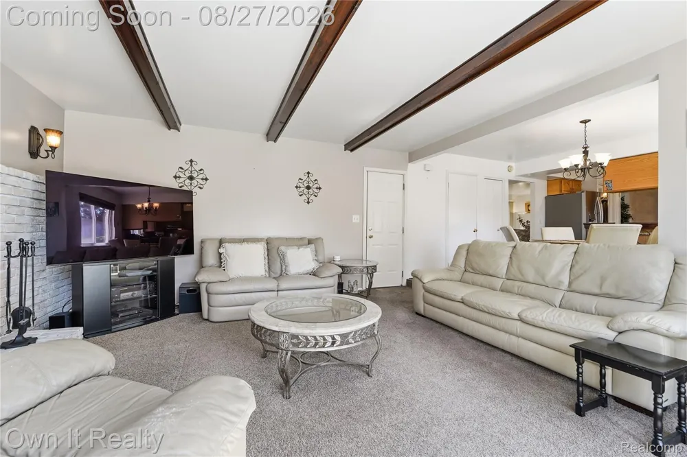 27025 Havelock Drive Dearborn Heights City, MI 48127