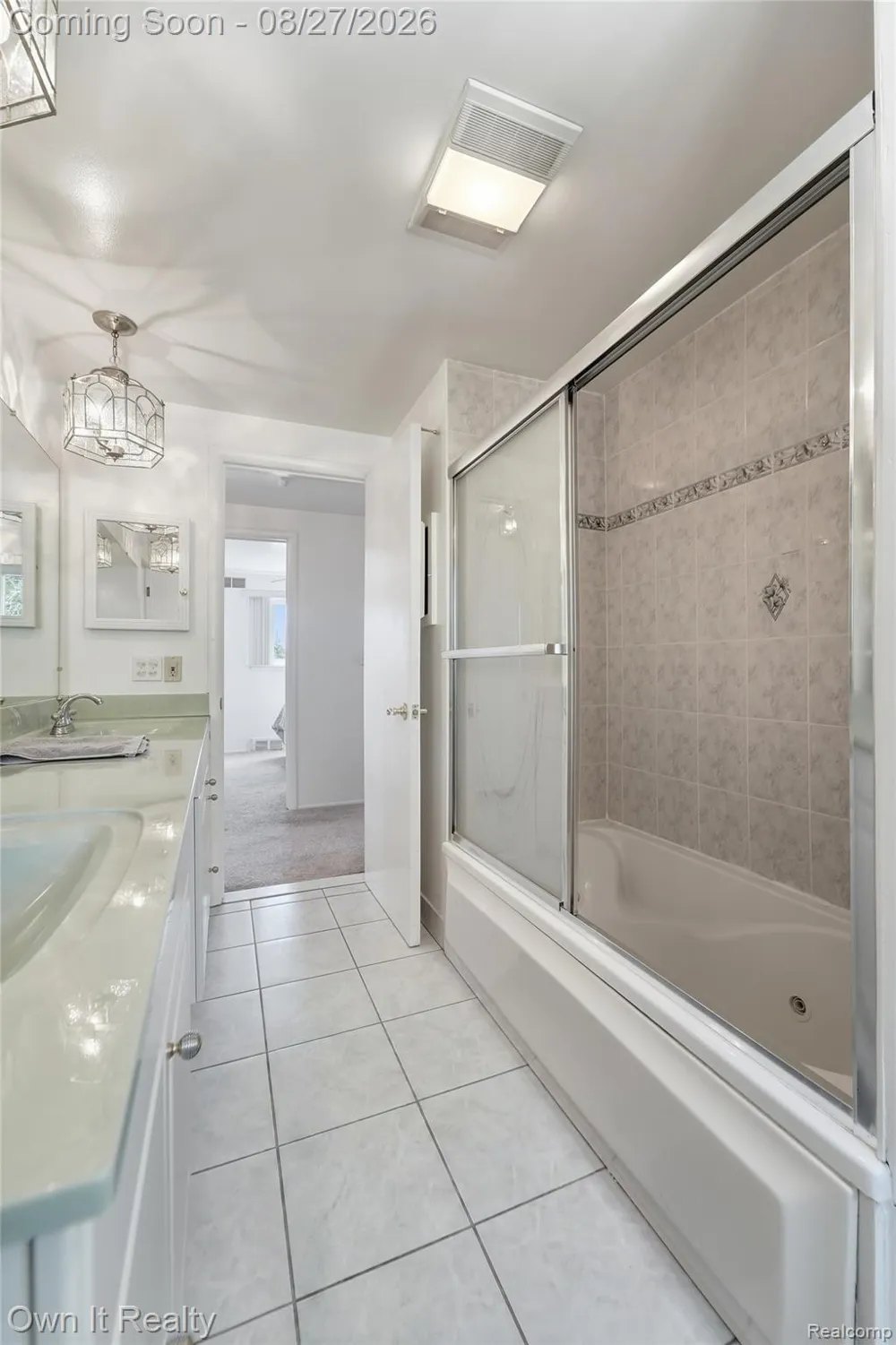 27025 Havelock Drive Dearborn Heights City, MI 48127