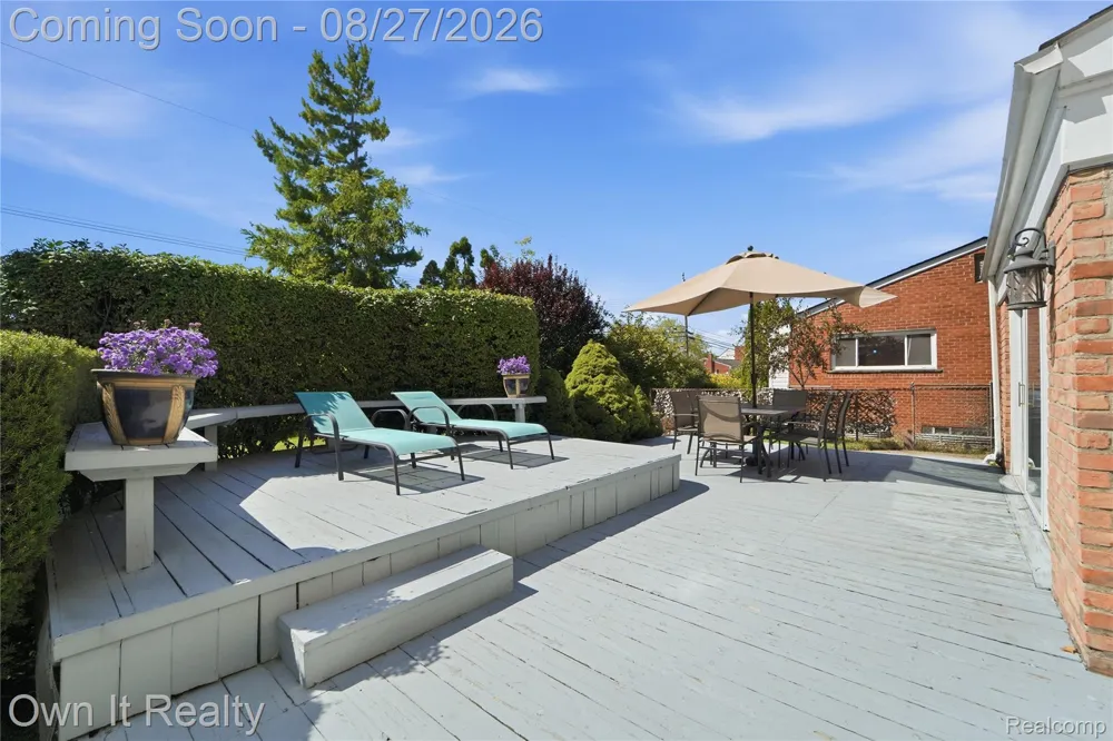 27025 Havelock Drive Dearborn Heights City, MI 48127