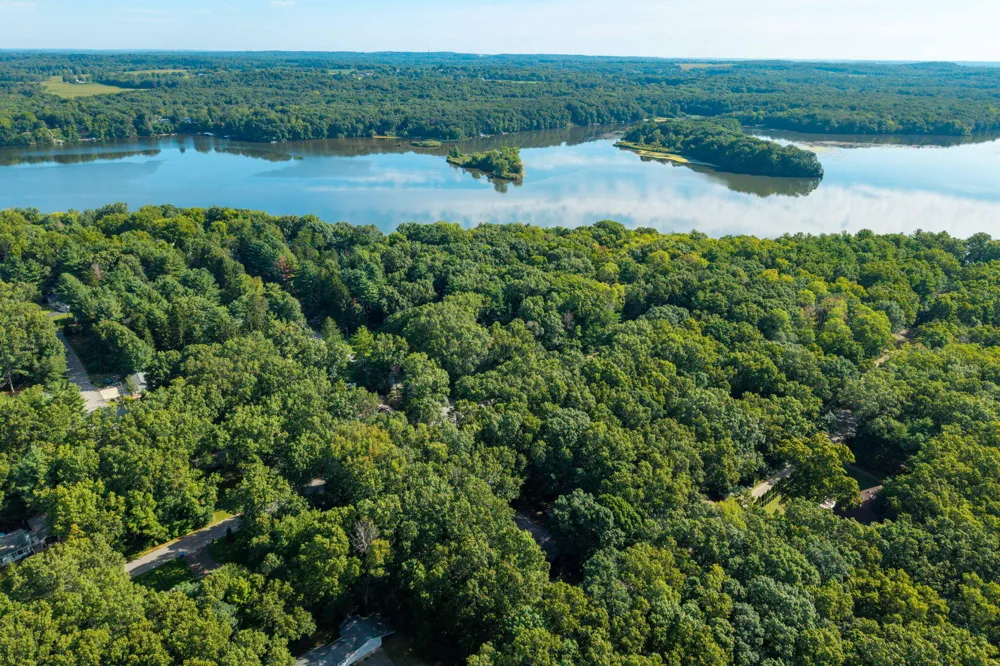 3914 Arrowhead Trail Valley Township, MI 49010