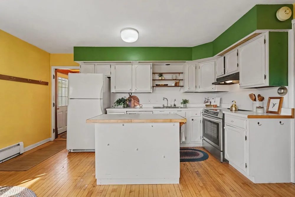 4394 S Lake Road Montcalm Township, MI 48838