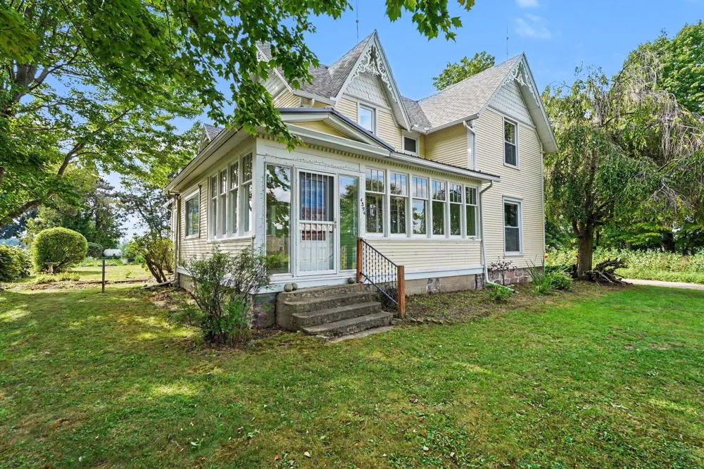 4394 S Lake Road Montcalm Township, MI 48838