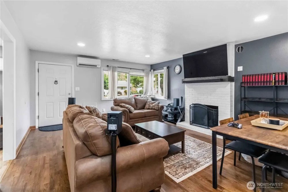 1159 19th Avenue Longview, WA 98632