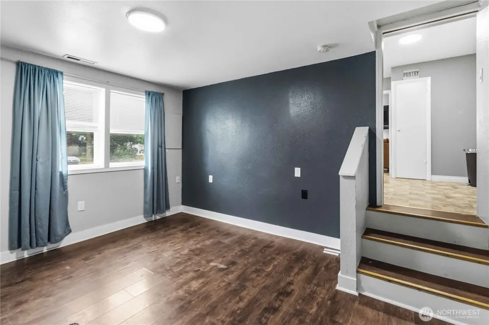 1159 19th Avenue Longview, WA 98632