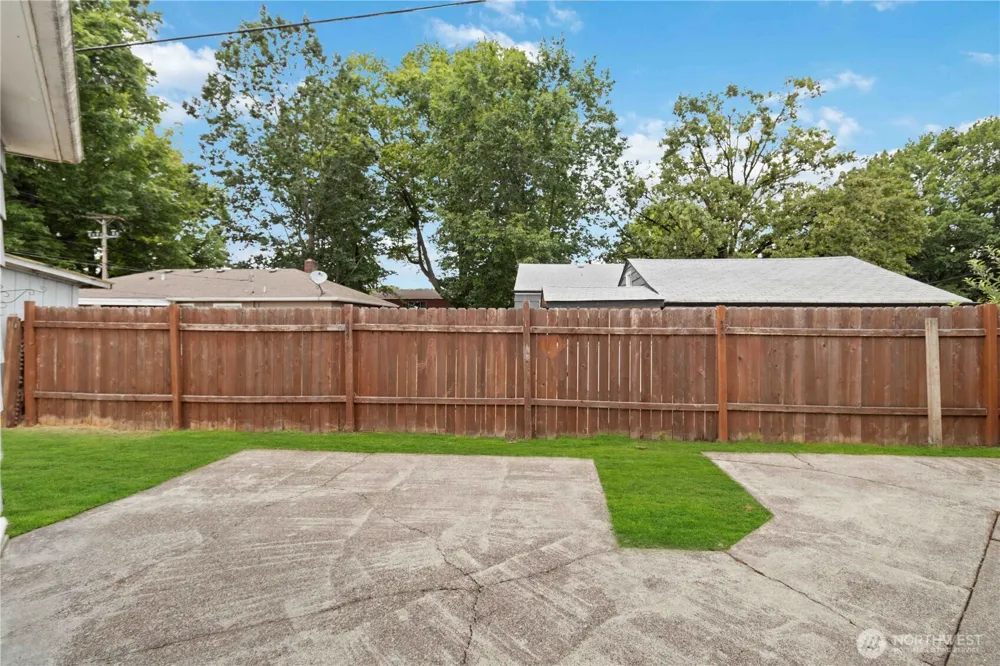 1159 19th Avenue Longview, WA 98632