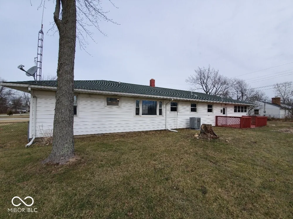 203 W Walnut Street Farmland, IN 47340