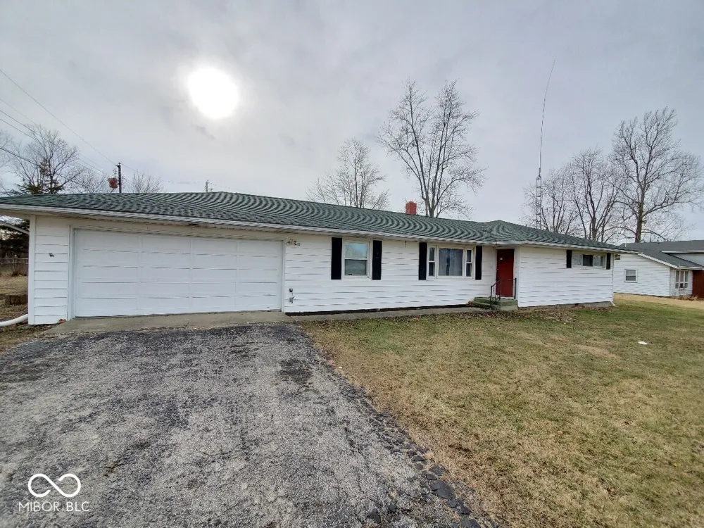 203 W Walnut Street Farmland, IN 47340