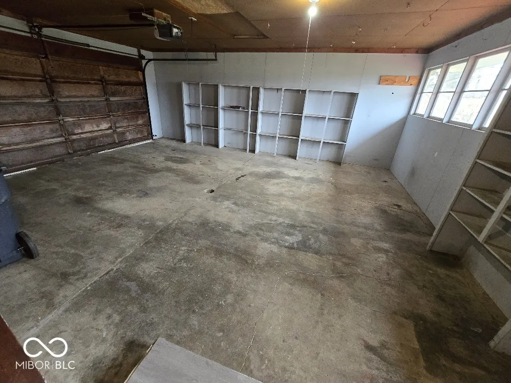 203 W Walnut Street Farmland, IN 47340
