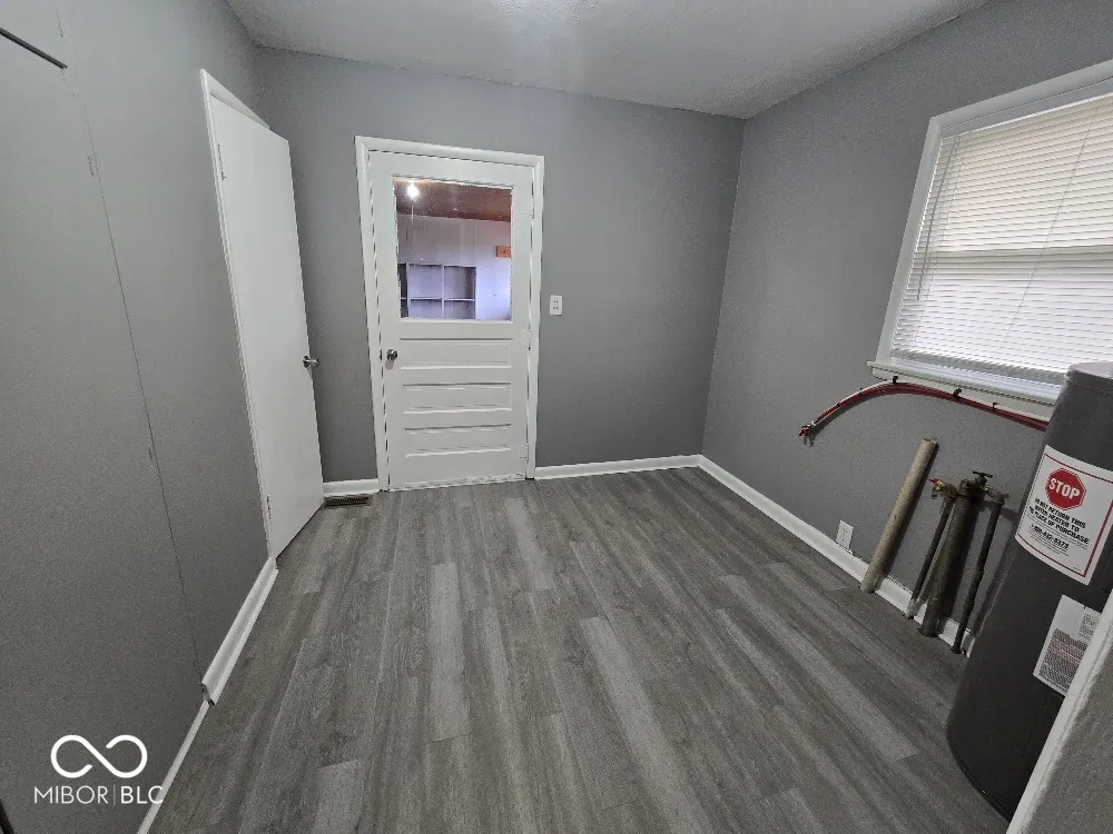 203 W Walnut Street Farmland, IN 47340