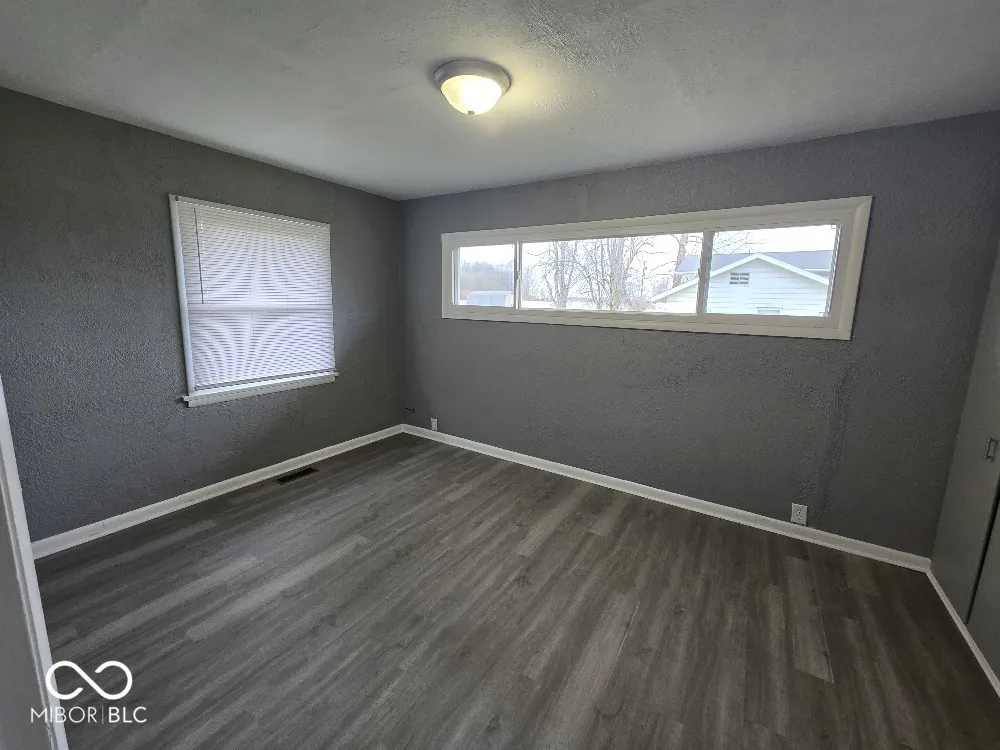 203 W Walnut Street Farmland, IN 47340