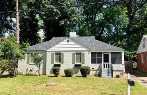 463 Lynnhaven Drive SW