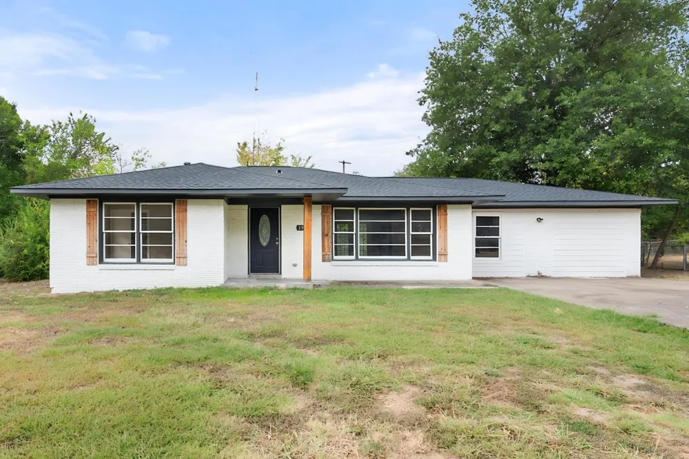 2922 College Circle Corsicana, TX 75110