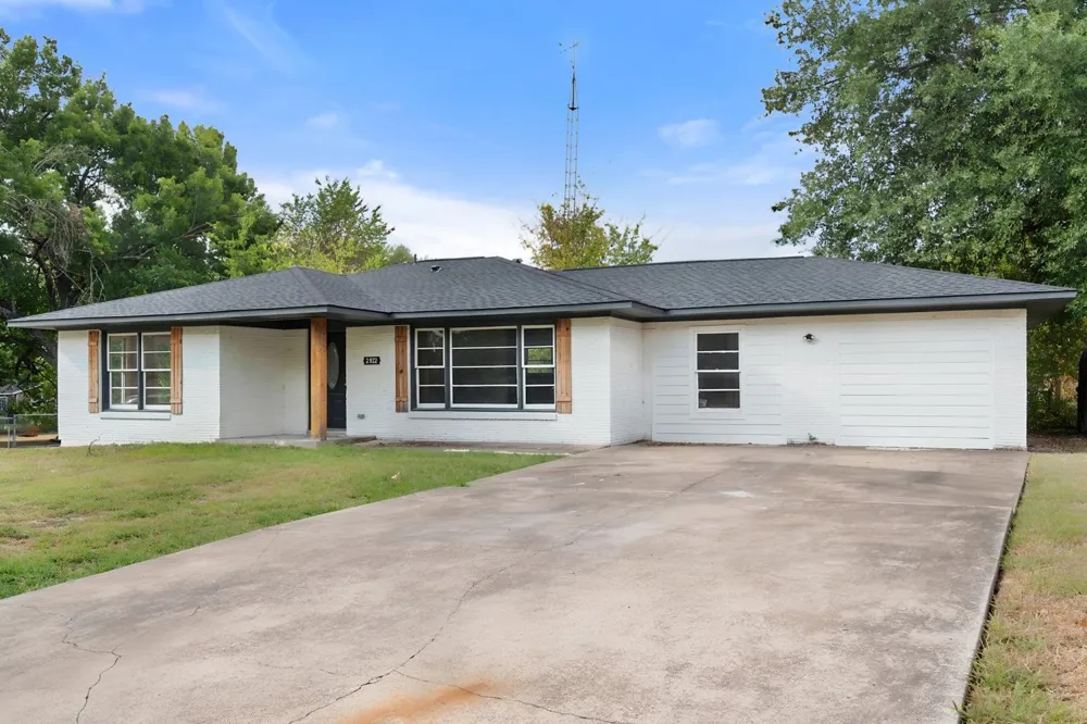 2922 College Circle Corsicana, TX 75110