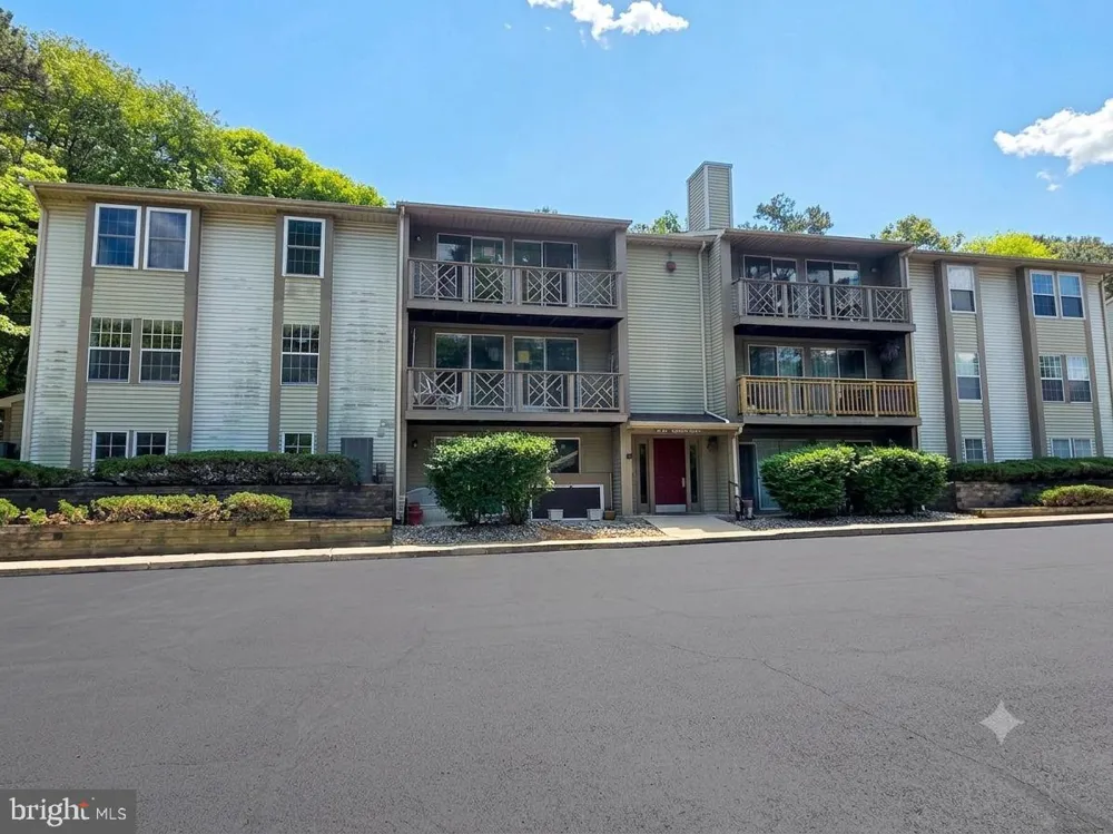 33 SEQUOIA COURT Marlton, NJ 08053