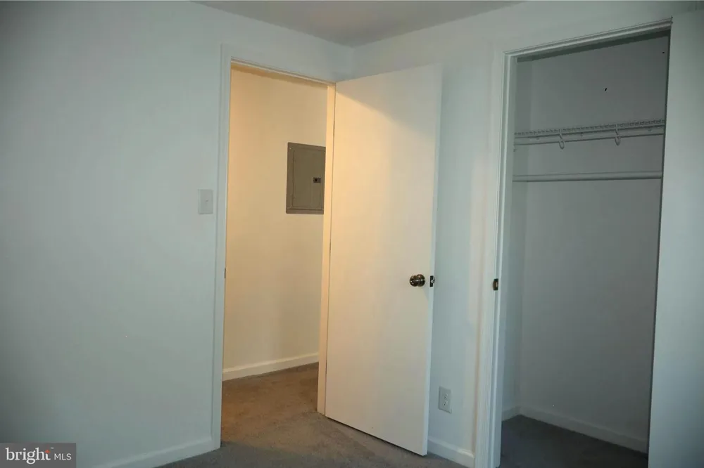 33 SEQUOIA COURT Marlton, NJ 08053