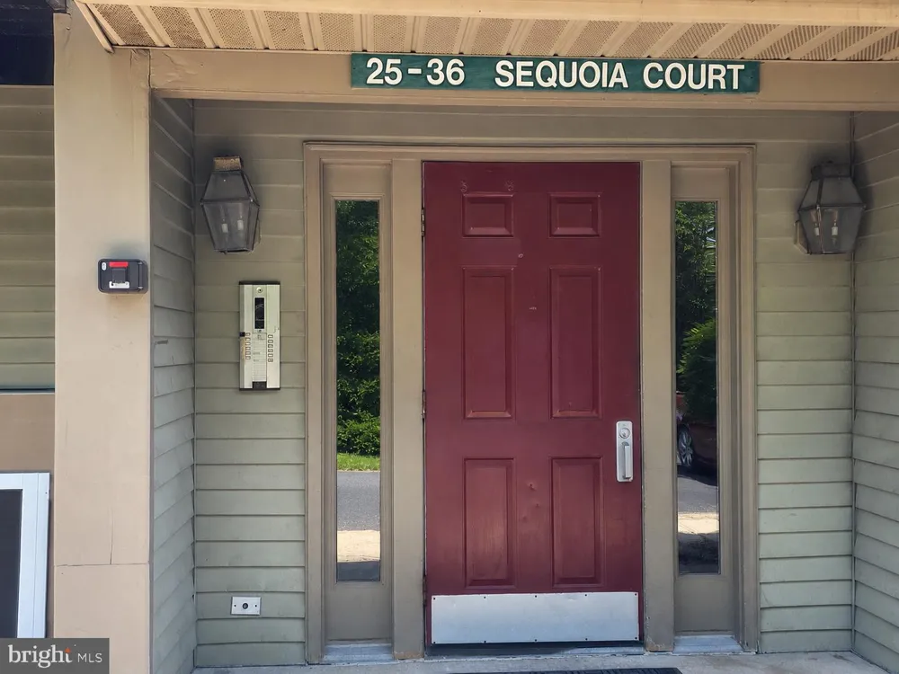 33 SEQUOIA COURT Marlton, NJ 08053