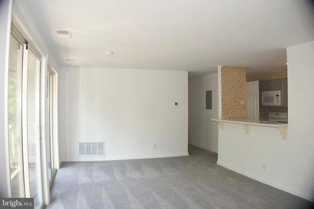 33 SEQUOIA COURT Marlton, NJ 08053