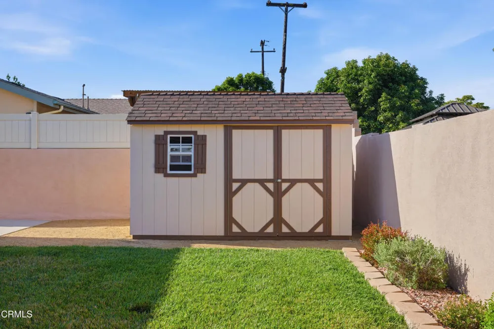 338 Hayes Avenue Ventura, CA 93003