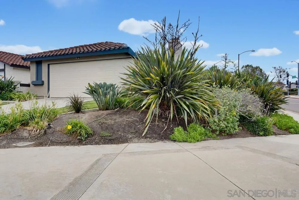 203 Carissa Oceanside, CA 92057