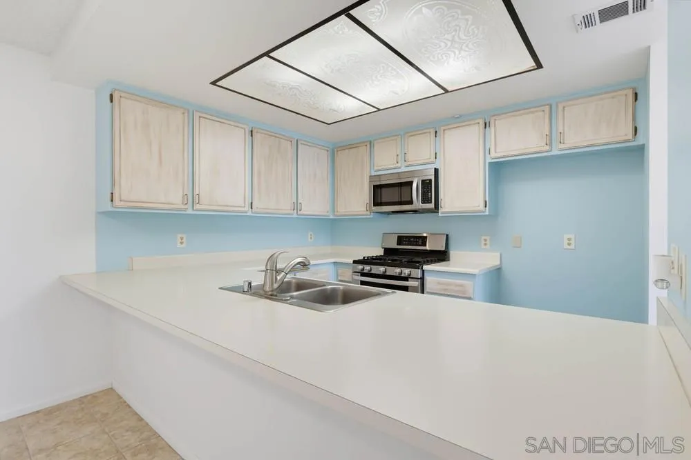 203 Carissa Oceanside, CA 92057