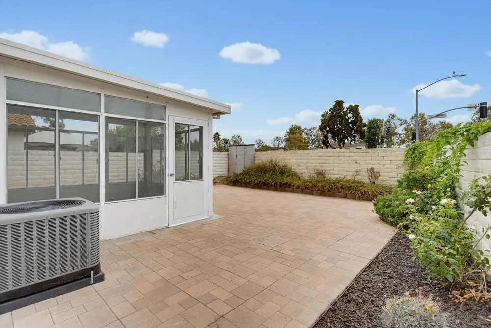 203 Carissa Oceanside, CA 92057