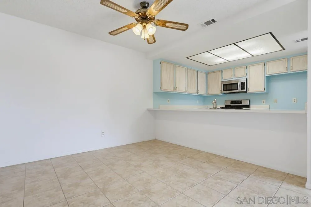 203 Carissa Oceanside, CA 92057