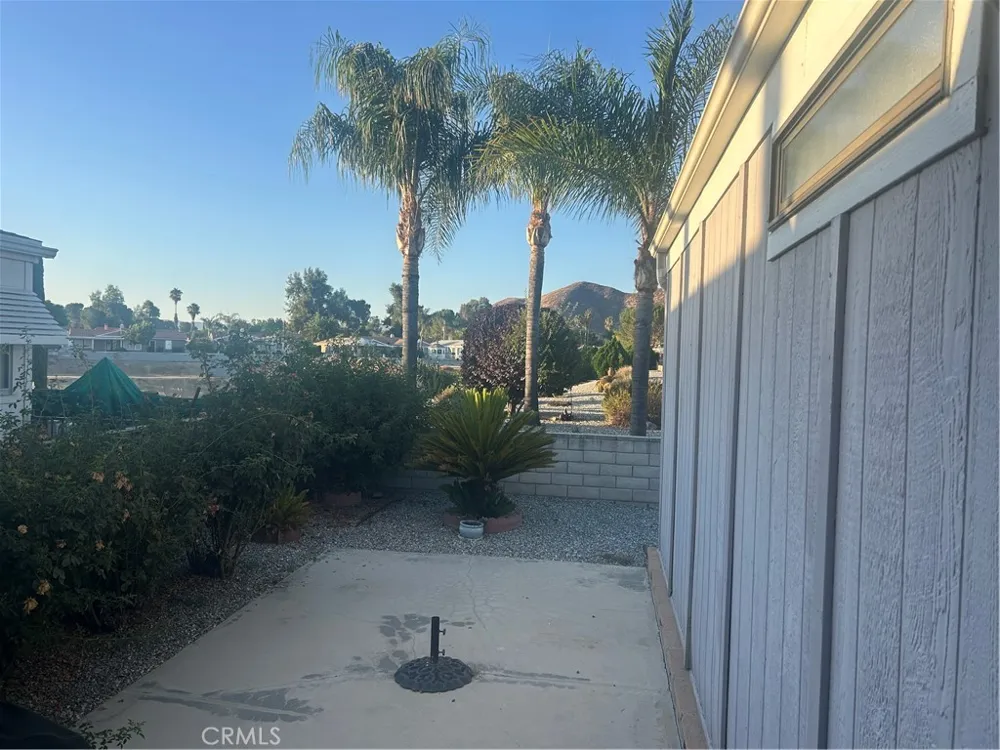 2981 Blue Spruce Hemet, CA 92545