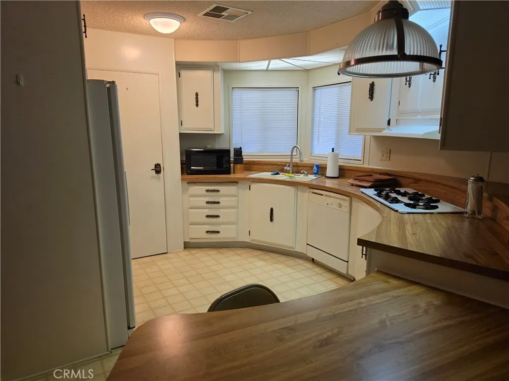 2981 Blue Spruce Hemet, CA 92545