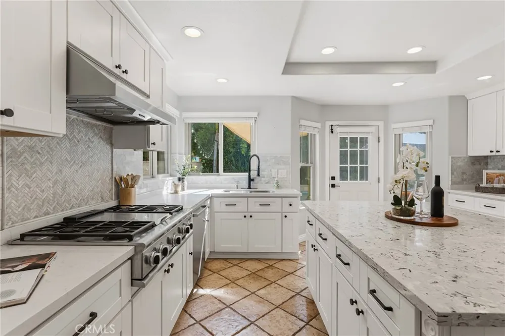 756 Cedar Point Place Westlake Village, CA 91362