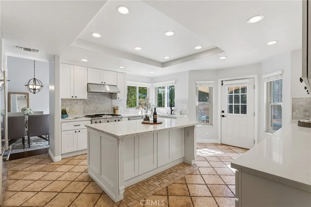 756 Cedar Point Place Westlake Village, CA 91362