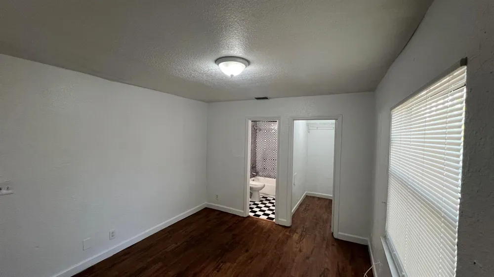 2421 NW 8th Place #Unit 2 Fort Lauderdale, FL 33311