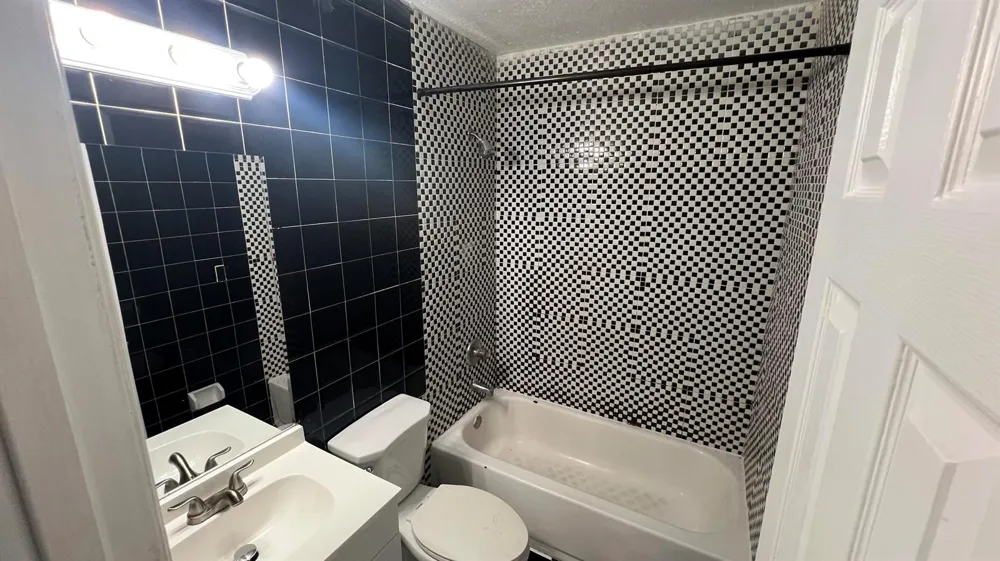 2421 NW 8th Place #Unit 2 Fort Lauderdale, FL 33311