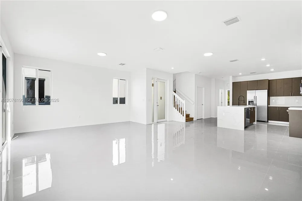 22555 SW 125th Ave Miami, FL 33170