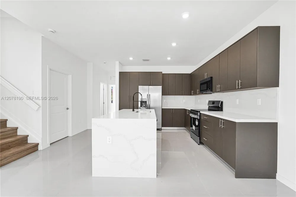 22555 SW 125th Ave Miami, FL 33170
