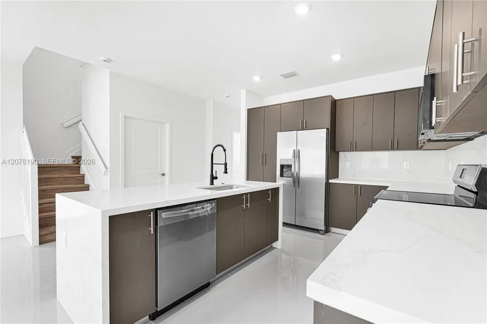 22555 SW 125th Ave Miami, FL 33170