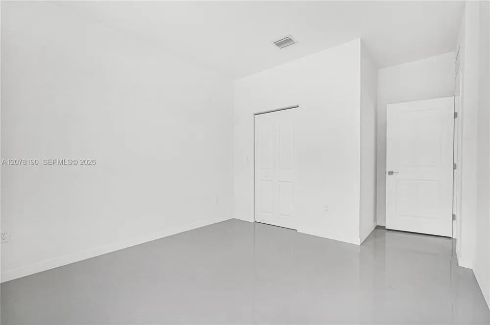22555 SW 125th Ave Miami, FL 33170