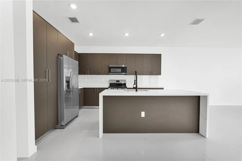 22555 SW 125th Ave Miami, FL 33170