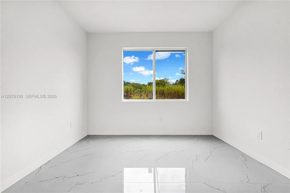 22555 SW 125th Ave Miami, FL 33170