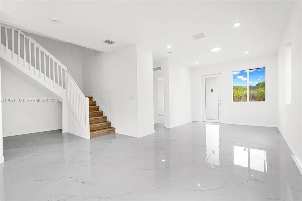 22555 SW 125th Ave Miami, FL 33170