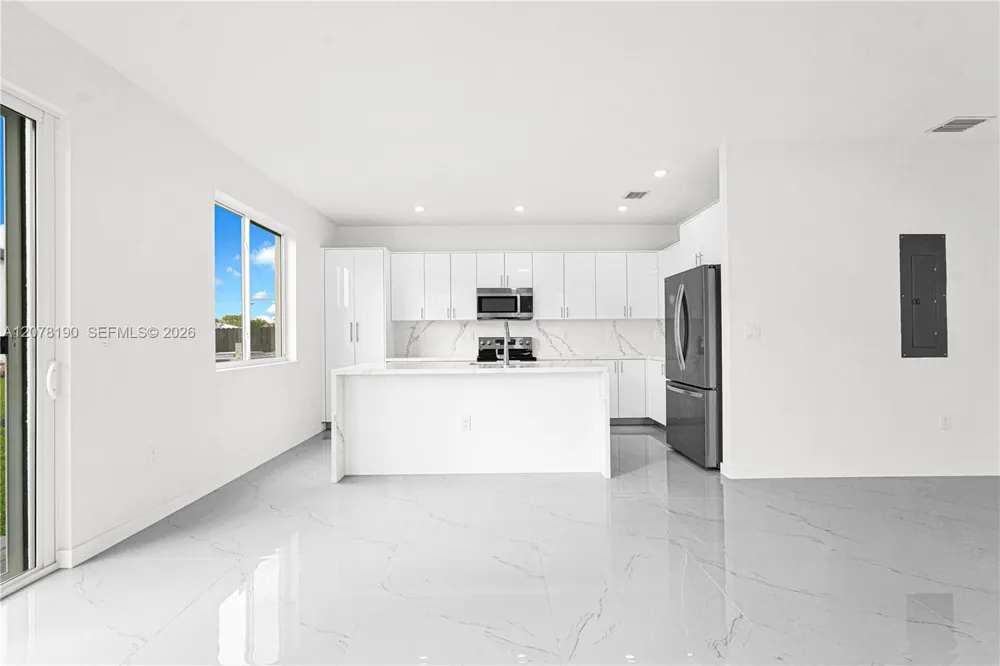 22555 SW 125th Ave Miami, FL 33170