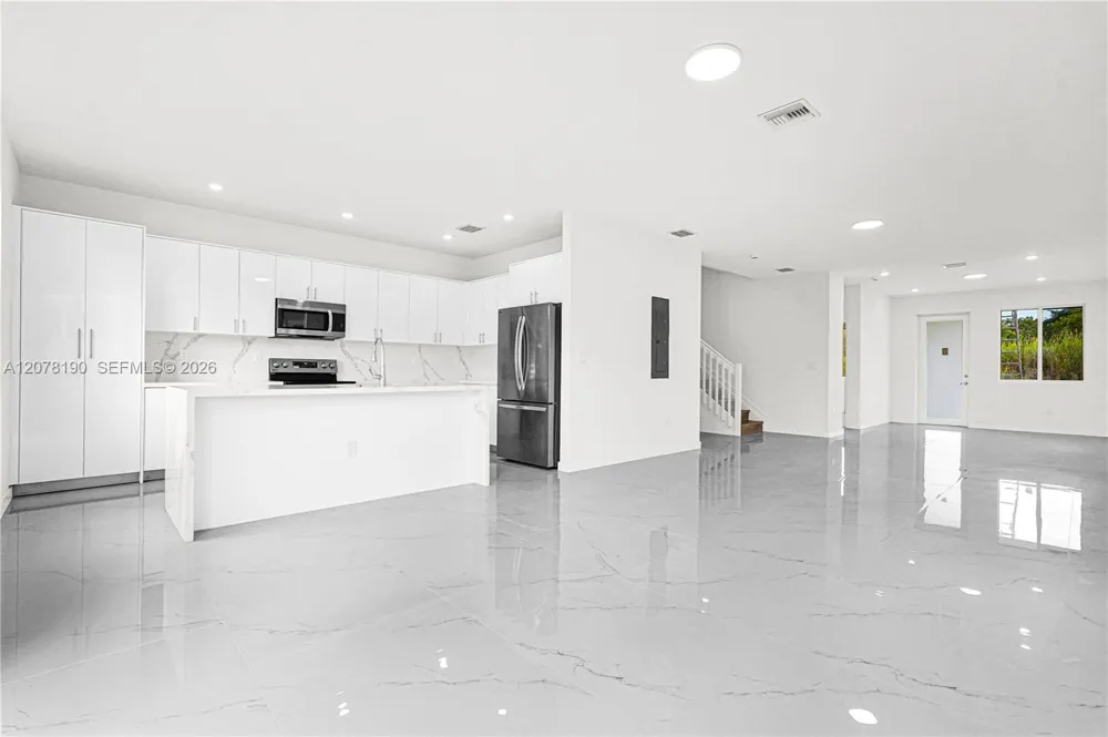 22555 SW 125th Ave Miami, FL 33170
